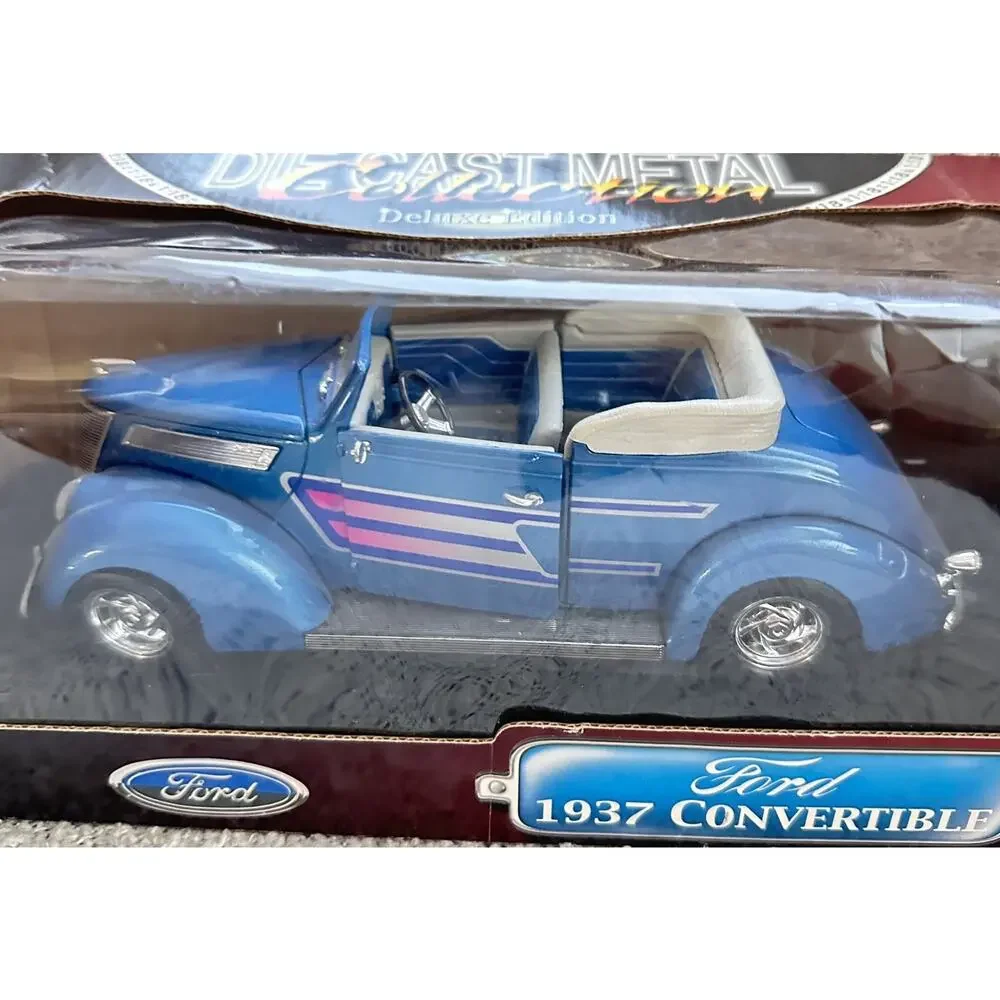 A21 1937 Ford Convertible 1:18 –Road Legends – Blue w/ White Top – Die-Cast